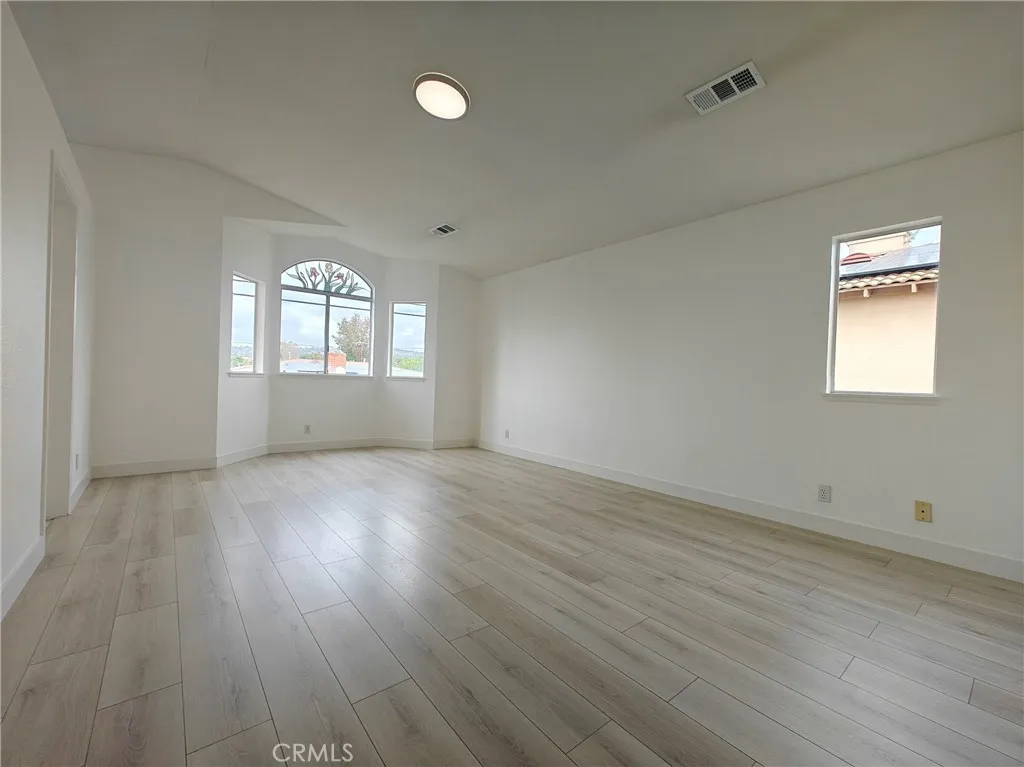 Spacious master bedroom