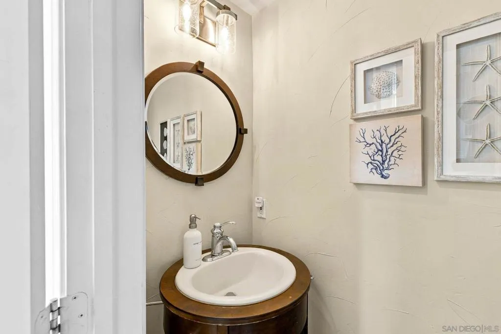 Downstairs half bath