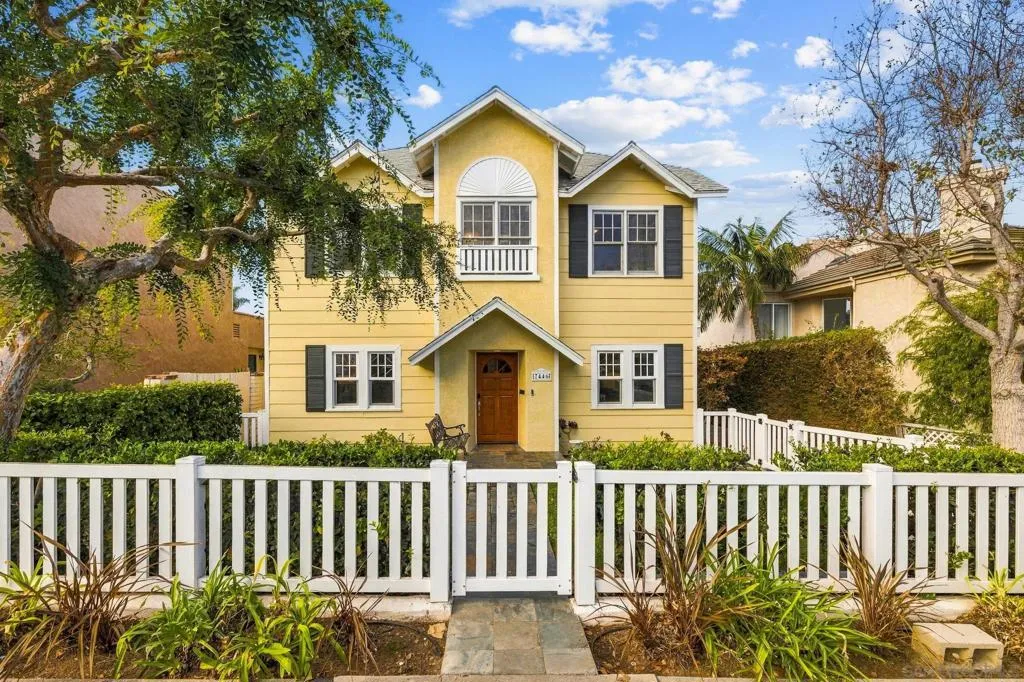 7446 - Front House
