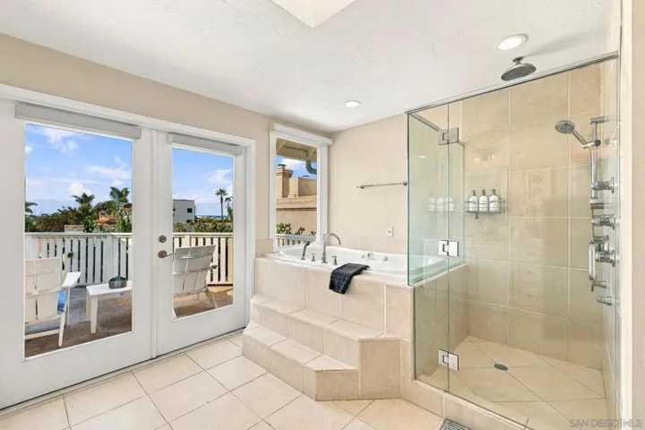 Primary Bath/Spa
