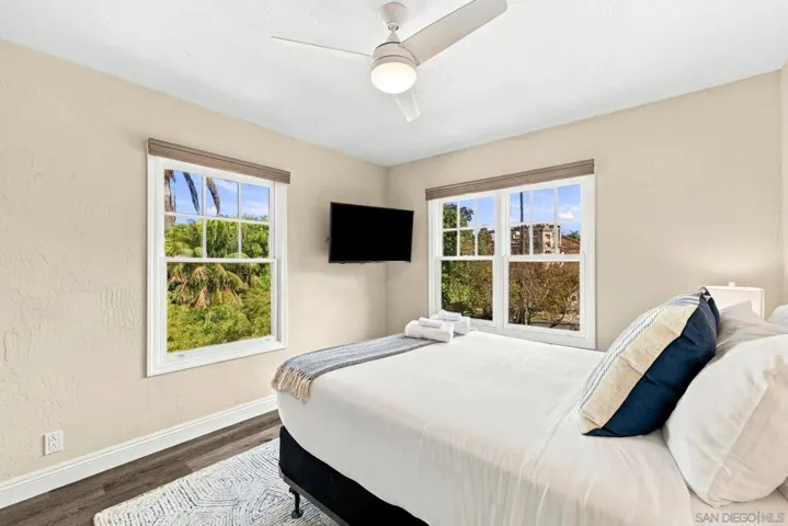 Upstairs bedroom #2