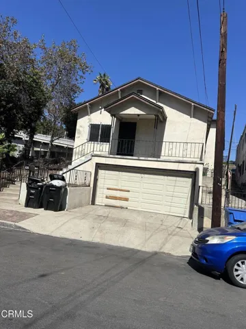 2car garage 739
