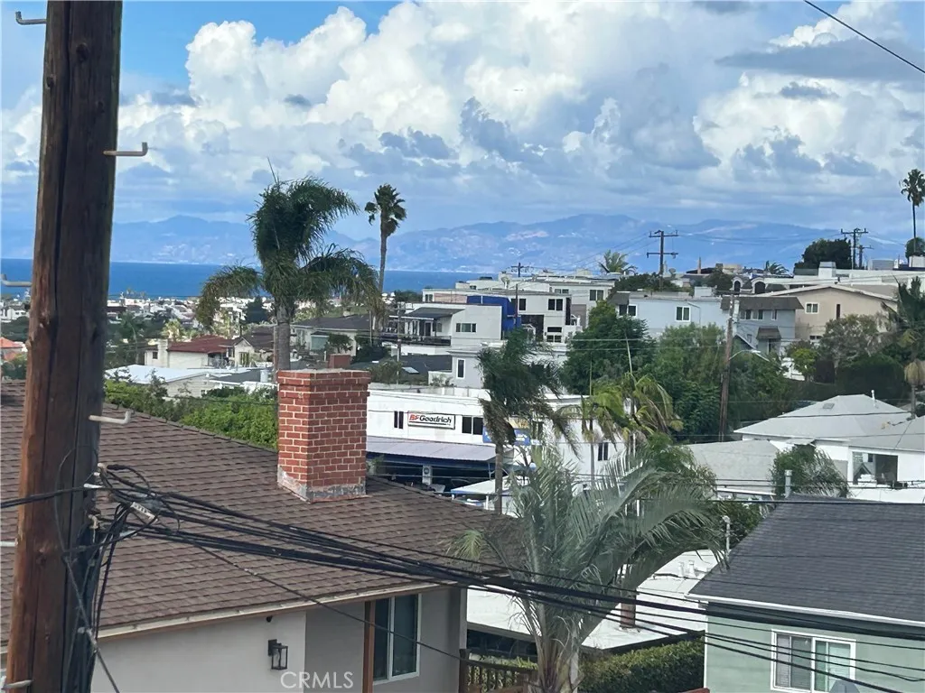 Ocean and mtn view with zoom