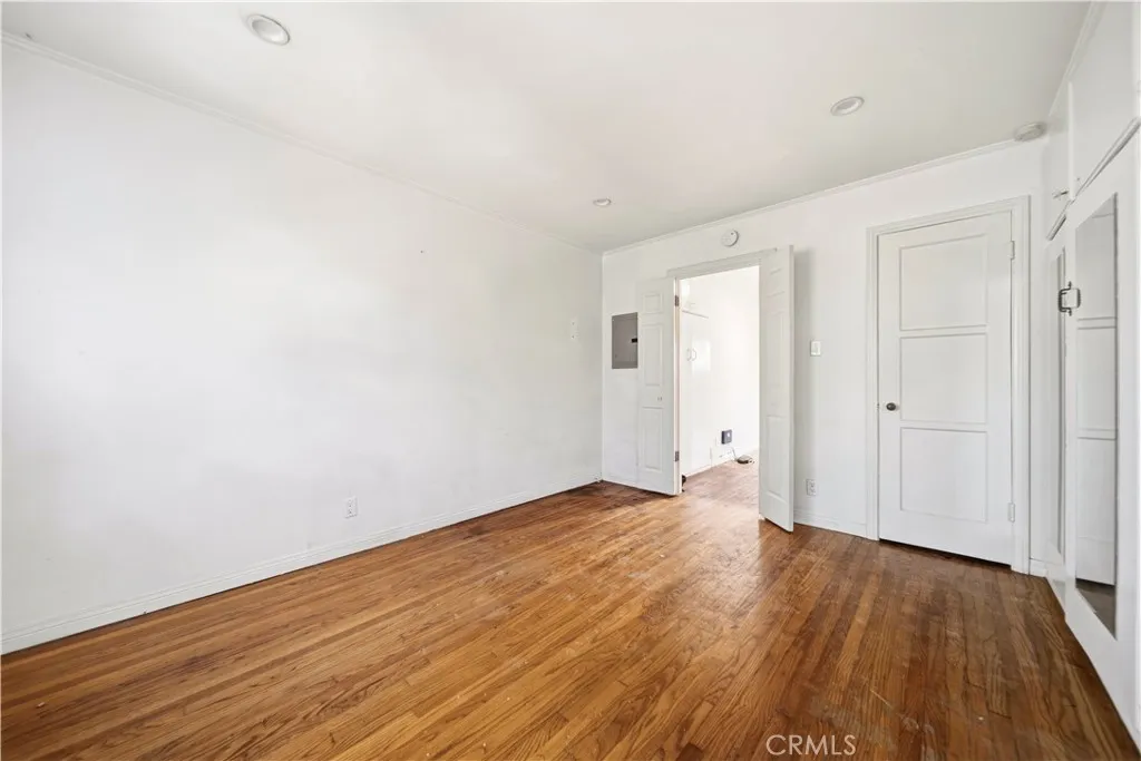 Plenty of closets. Plenty of closets.