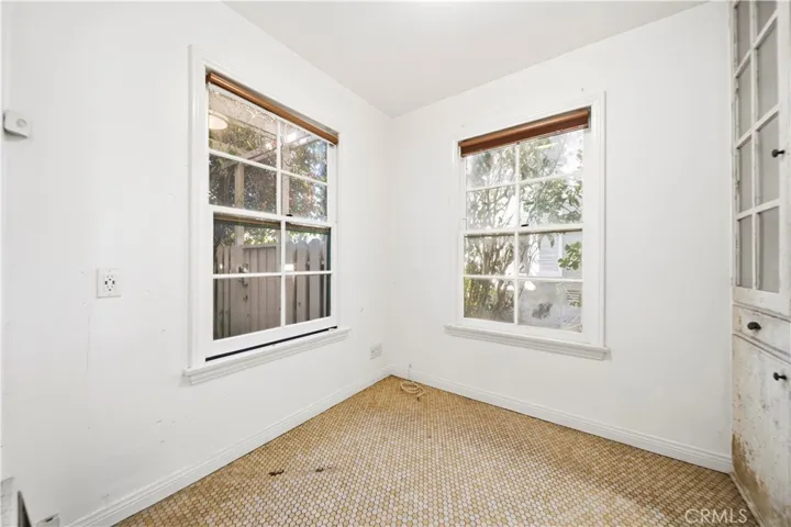 Kitchen nook for dining or workspace