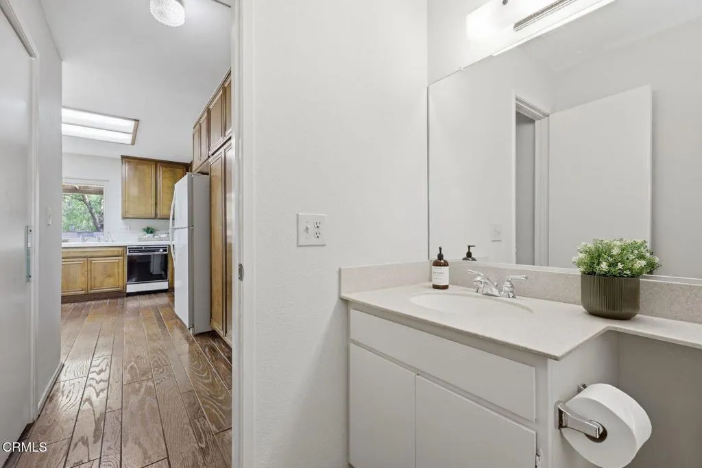 Powder Room Powder Room