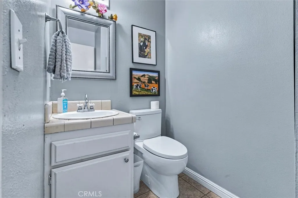 This power room is located downstairs off the entry area. This power room is located downstairs off the entry area.