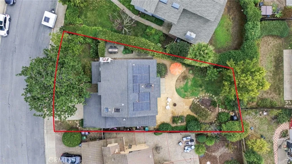 Great lot for those who love outdoor living and privacy. Great lot for those who love outdoor living and privacy.