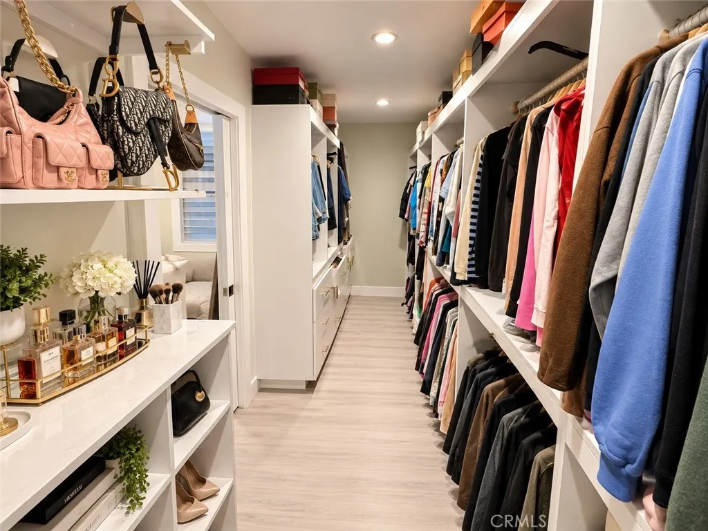 Master Suite Walk-In Closet Master Suite Walk-In Closet