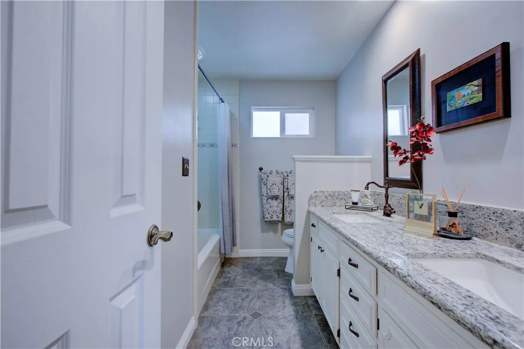 Hall Bath 2
