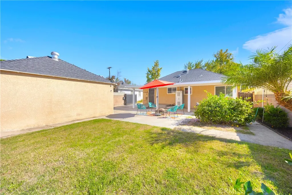 Generous Backyard!