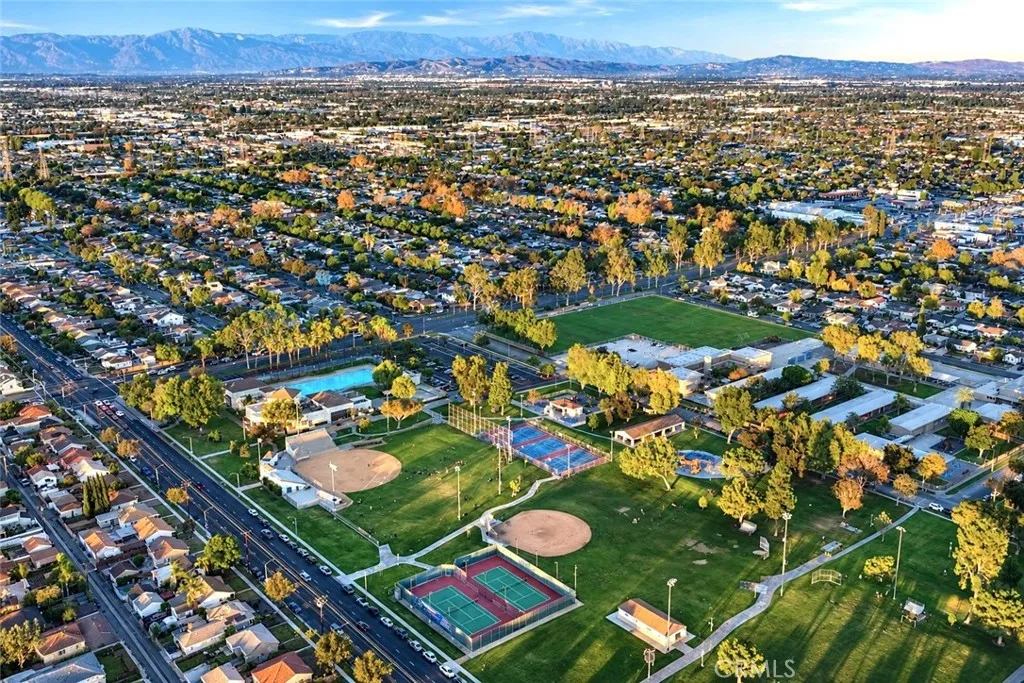 The Beloved 18 acre Mayfair Park, is 2 minutes away,  has everything recreational, an Olympic pool, tennis & pickleball courts, picnic & BBQ area, and playgrounds.