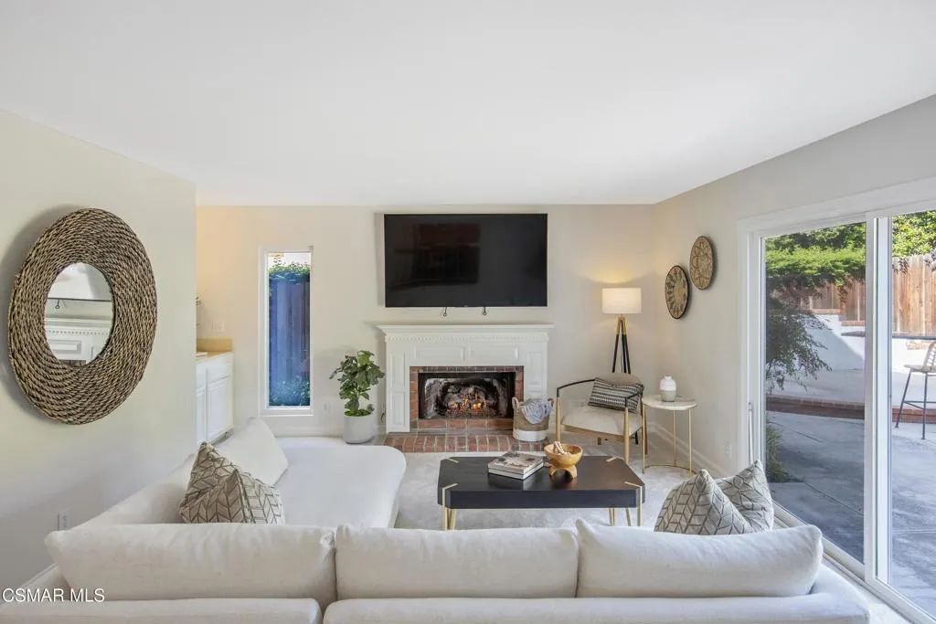 1043 Chatham Court, Thousand Oaks