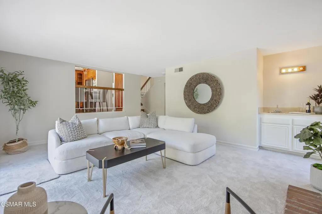 1043 Chatham Court, Thousand Oaks