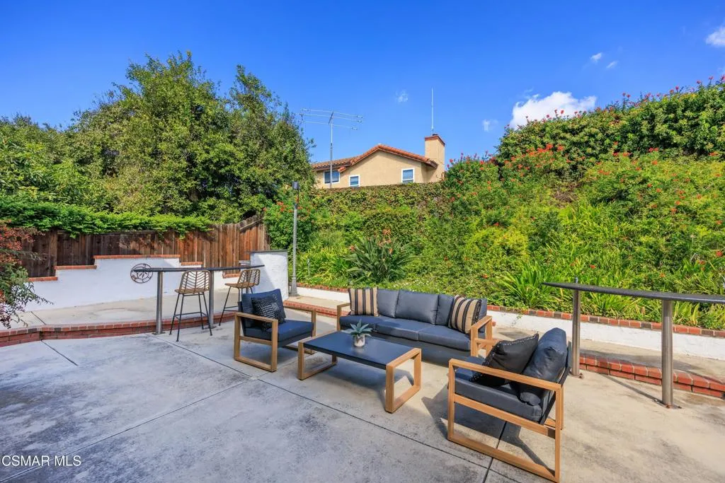1043 Chatham Court, Thousand Oaks