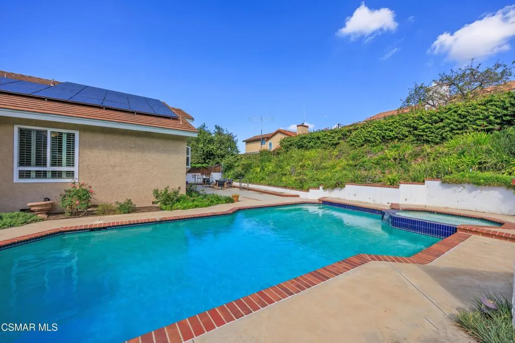 1043 Chatham Court, Thousand Oaks