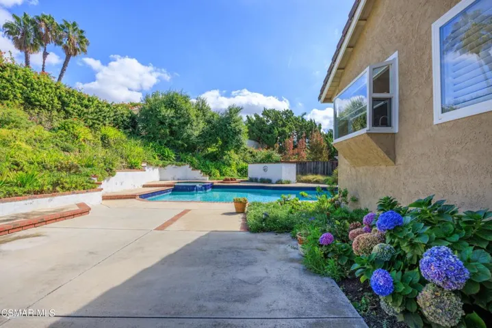 1043 Chatham Court, Thousand Oaks