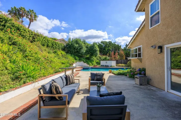 1043 Chatham Court, Thousand Oaks