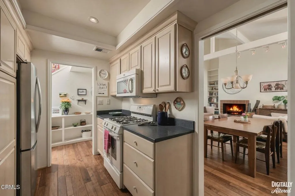 16-web-or-mls-1008_Creekside_Way_d_025_w 16-web-or-mls-1008_Creekside_Way_d_025_w