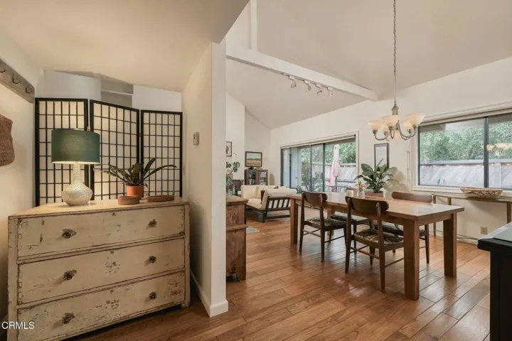 14-web-or-mls-1008_Creekside_Way_d_029