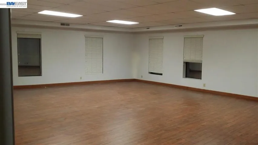 suite 215