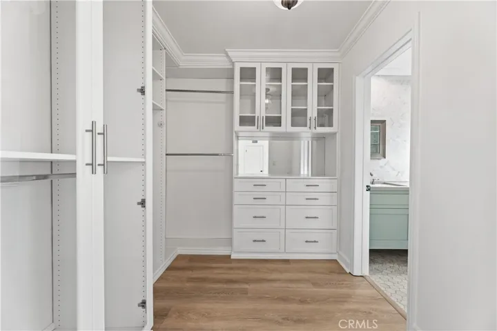 Master Bedroom - Walk in Closet