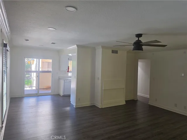 Family/Dining/Balcony
