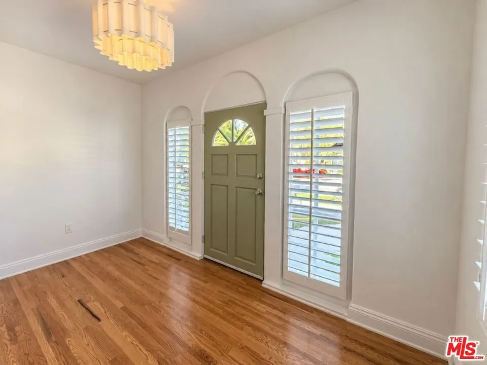Entry can be used as office Entry can be used as office