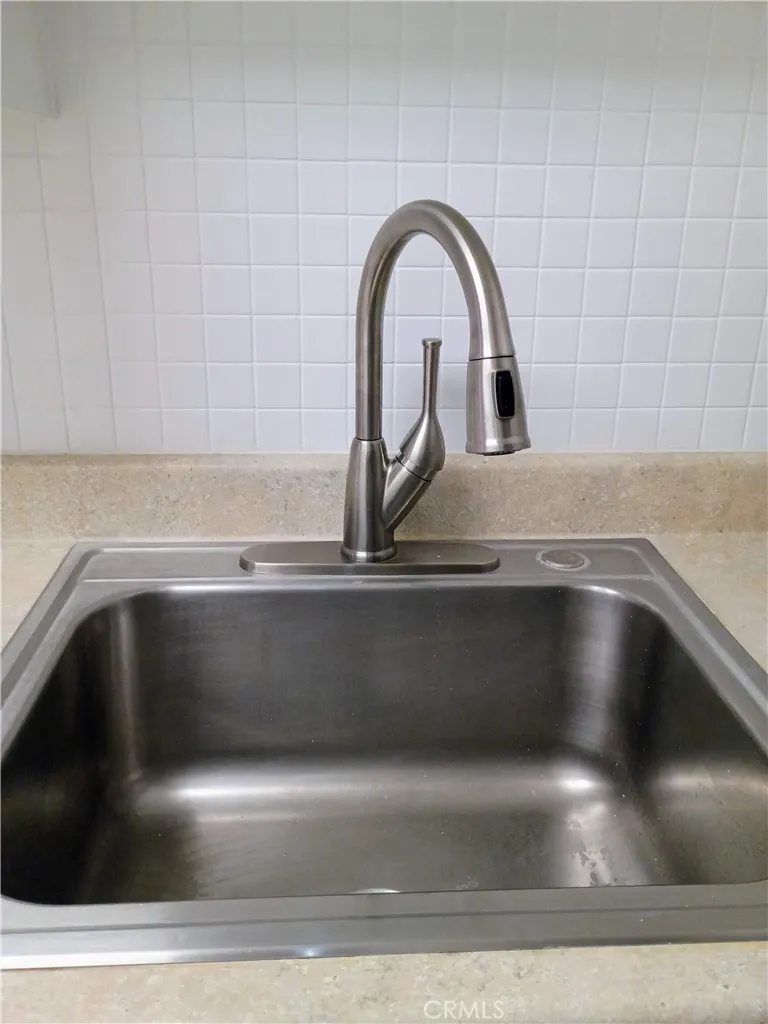 Deep sink and high arch faucet Deep sink and high arch faucet