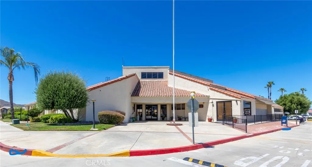 2 Clubhouses for your convenience