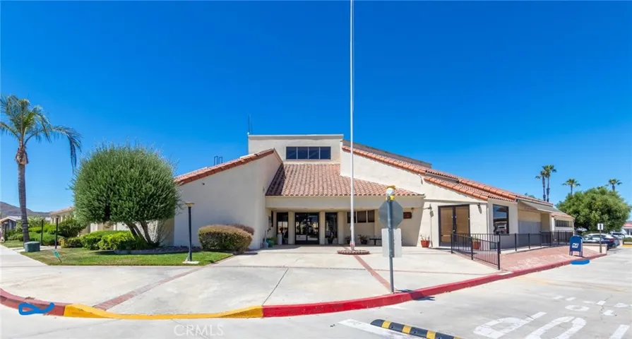 2 Clubhouses for your convenience