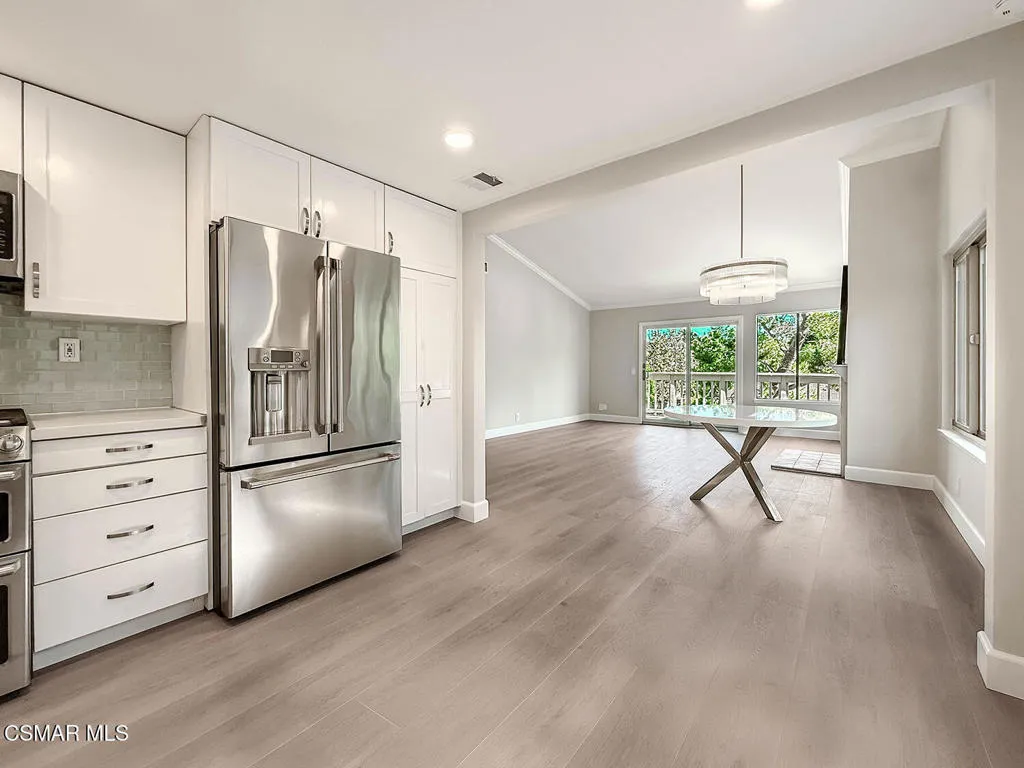 cLiving Dining and Kitchen12