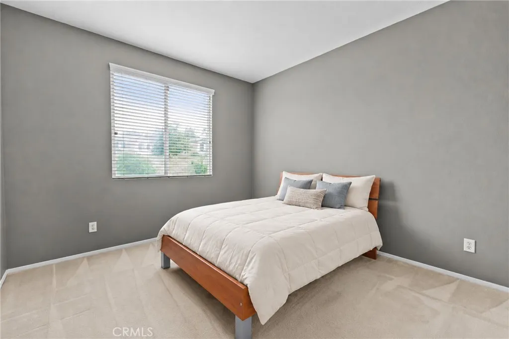 Downstairs SE Corner Bedroom - Virtual Bedcover Downstairs SE Corner Bedroom - Virtual Bedcover