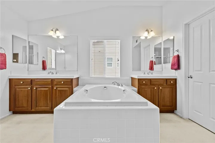 Primary Bath Tub & dual sinks