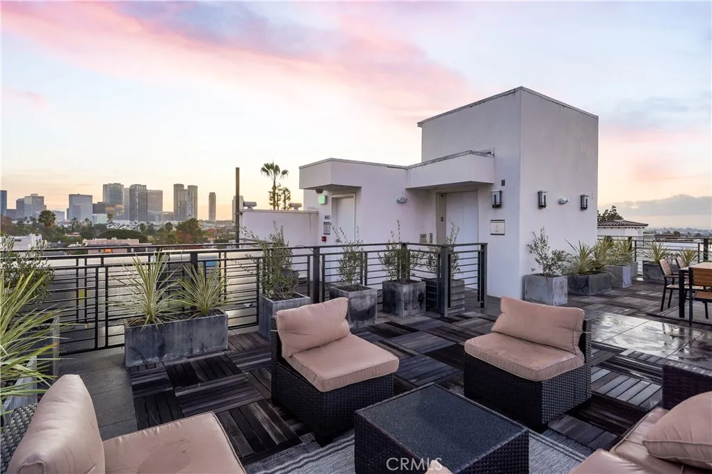 Rooftop Retreat Rooftop Retreat