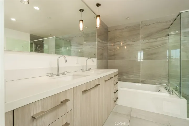 Luxury Primary Bath