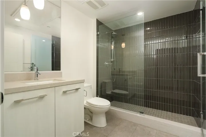 Contemporary Bath