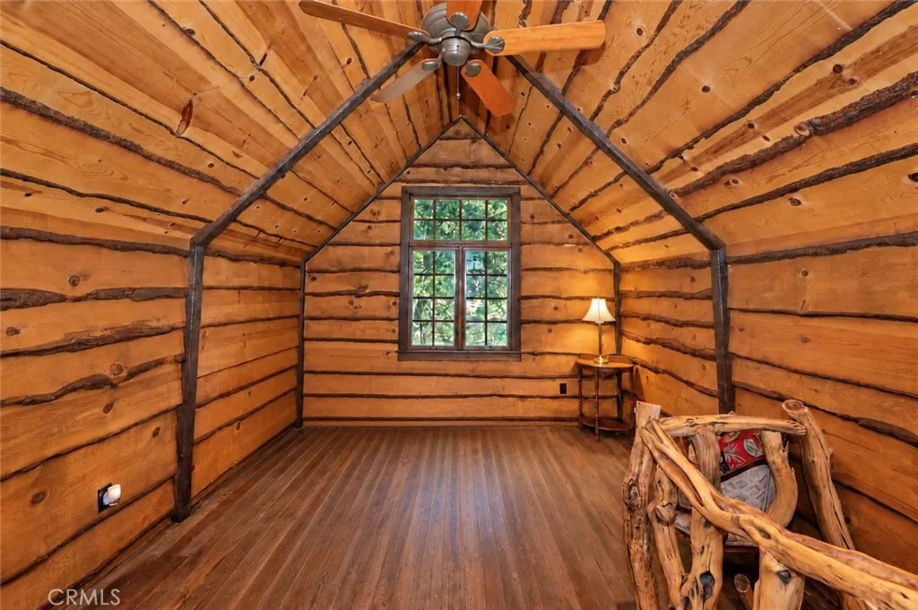 Tree House bedroom