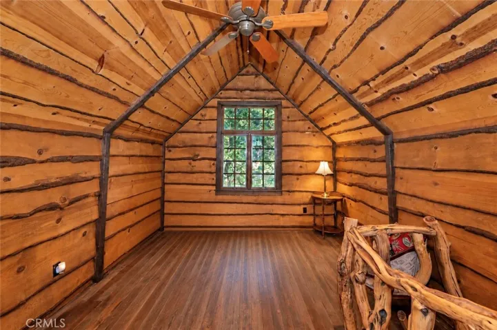 Tree House bedroom