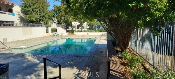 Enjoy the common area pool maintained by the HOA!