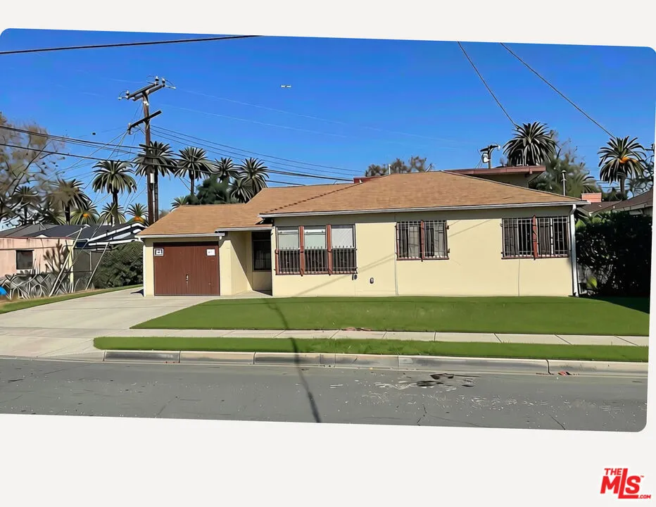 Front House with AI