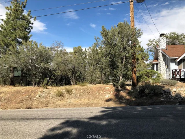 621 Villa Grove, Big Bear, California None