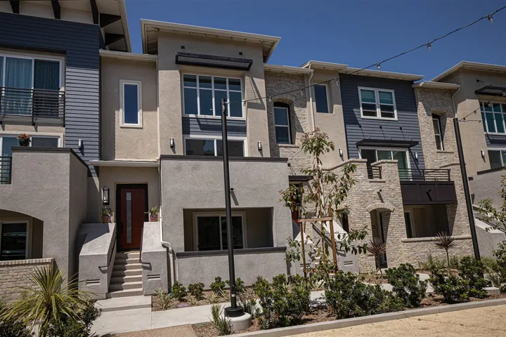 6074 Colt Place 104, Carlsbad, California 92009