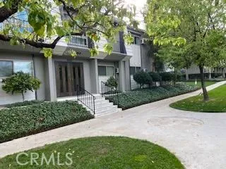 6021 Fountain Park Lane 2, Woodland Hills, California 91367