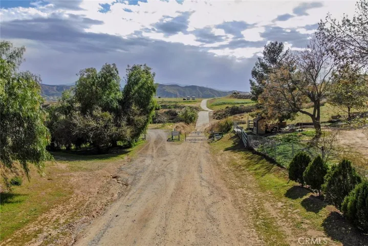 29951 Bouquet Canyon Road, Saugus, California 91390