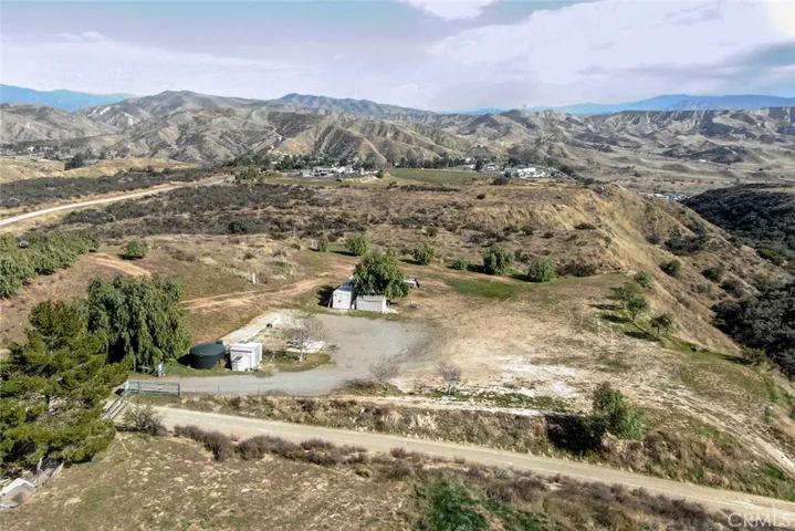 29951 Bouquet Canyon Road, Saugus, California 91390