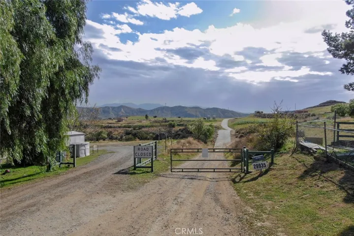 29951 Bouquet Canyon Road, Saugus, California 91390