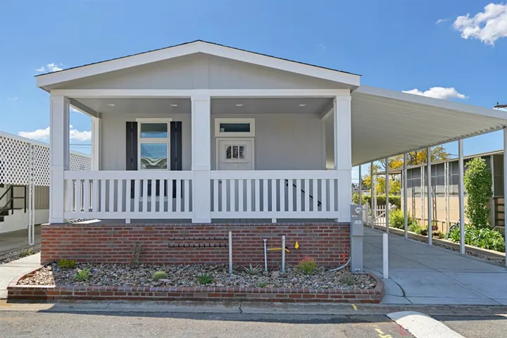 1120 E Mission Road 49, Fallbrook, California 92028
