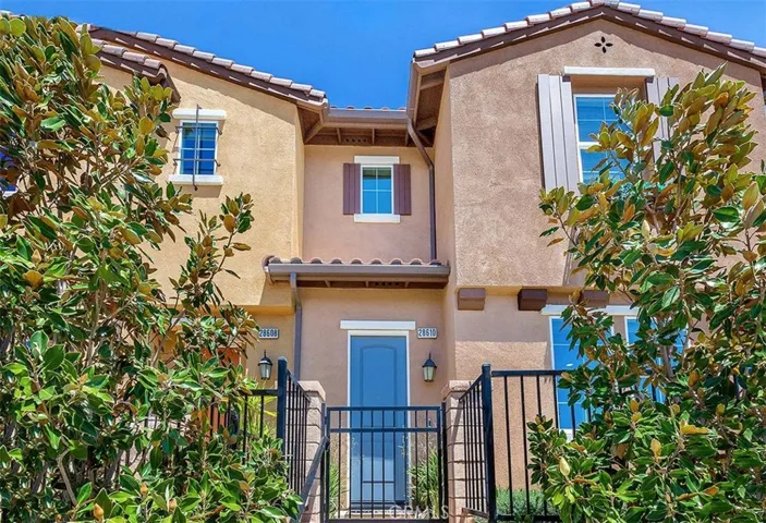 28604 Jardineras, Valencia, California 91354