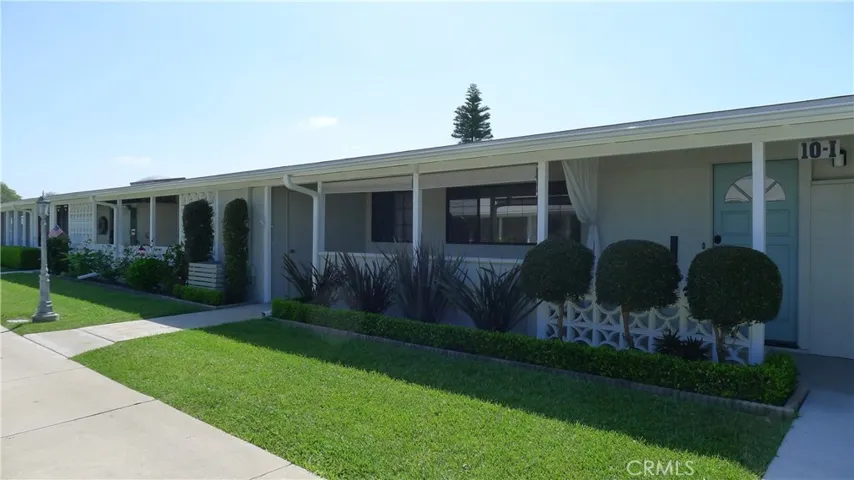 1680 Monterey M2 10 I, Seal Beach, California 90740